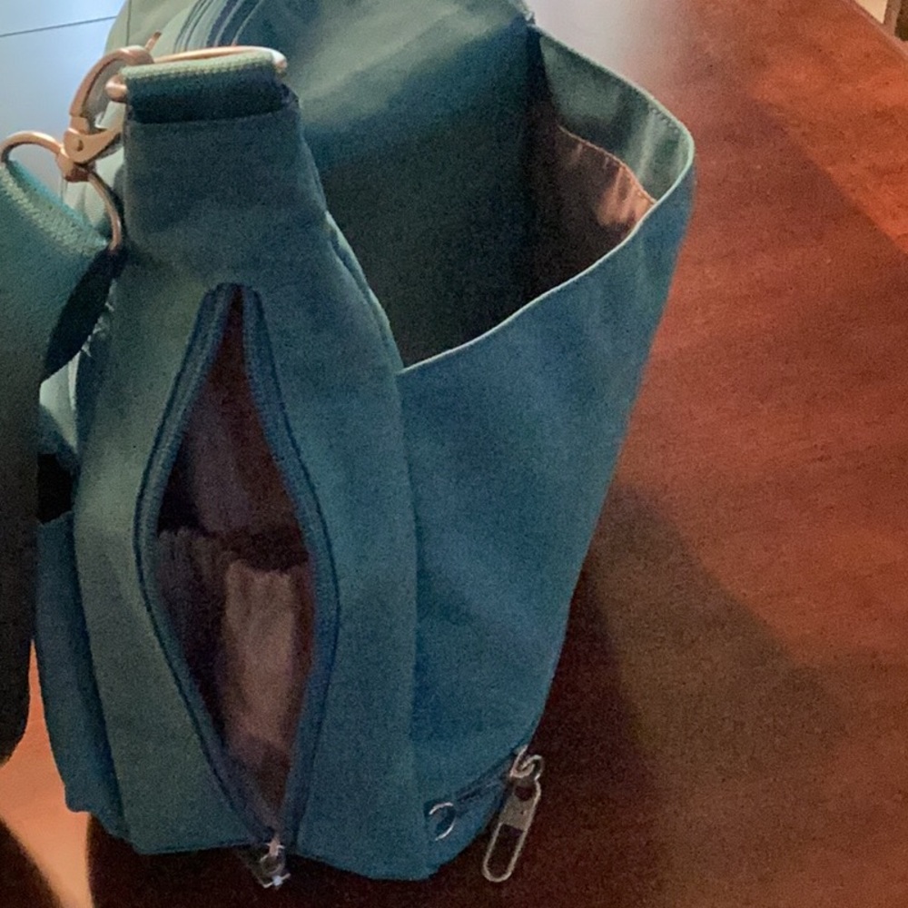 Baggallini Modern Everywhere Crossbody Bag - Seaside Blue - Picture 4 of 9